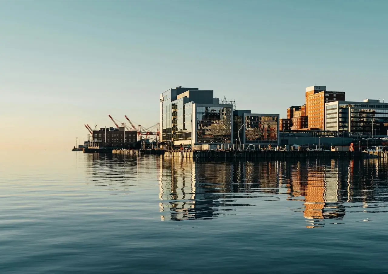 Front de mer et horizon du port de Halifax, Nouvelle-Écosse — services de contrôle de foule à Halifax